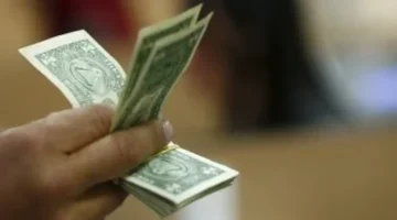 سعر الدولار اليوم.. استقرار ملحوظ في البنوك المصرية مقابل الجنيه وسط ترقب الأسواق ترقب الأسواق